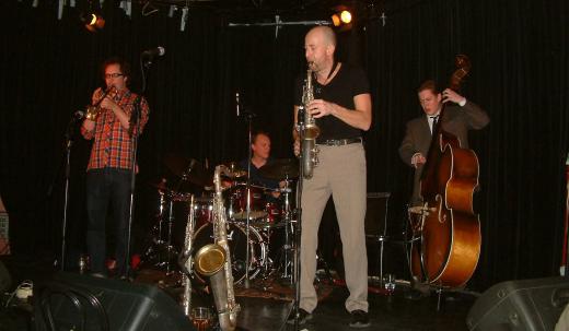 Martin Küchen - Yvig frijazz och behärskad impro Martin Küchen - Yvig frijazz och behärskad impro